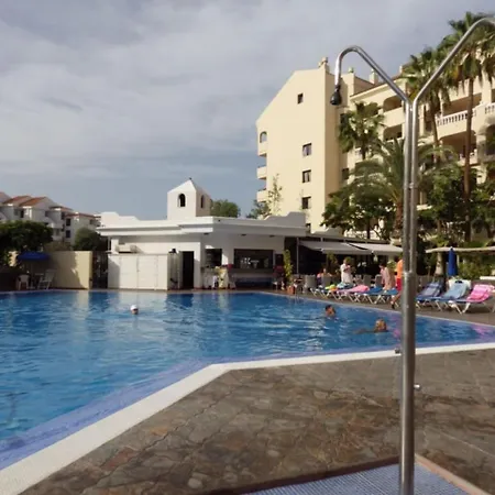 Pool View Studio Apartment Ref C015