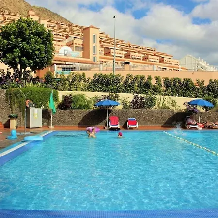 Pool View Studio Apartment Ref C015