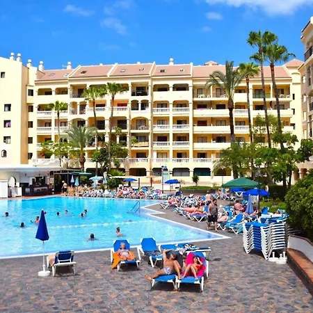 Pool View Studio Apartment Ref C015 شقة *