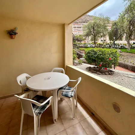 Pool View Studio Apartment Ref C015